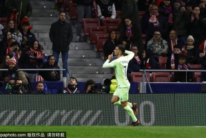 西甲-费兰双响亚马尔世界波 巴萨让二追四4-2逆转马竞