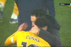 阿莫林拥抱过的英超射手宣布转会，曼联阿森纳争夺！违约金6000万